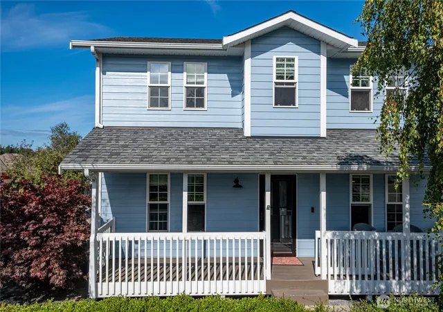 Photo 2 of Sale Pending at 1598 Sw Victory St, Oak Harbor, WA 98277 | MLS# NWM2580935 | Listing updated on 2026-09-29
