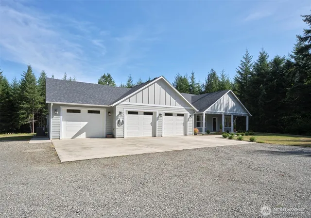 Photo 2 of Sale Pending at 158 Awmiller Rd, Winlock, WA 98596 | MLS# NWM2580958 | Listing updated on 2026-09-16