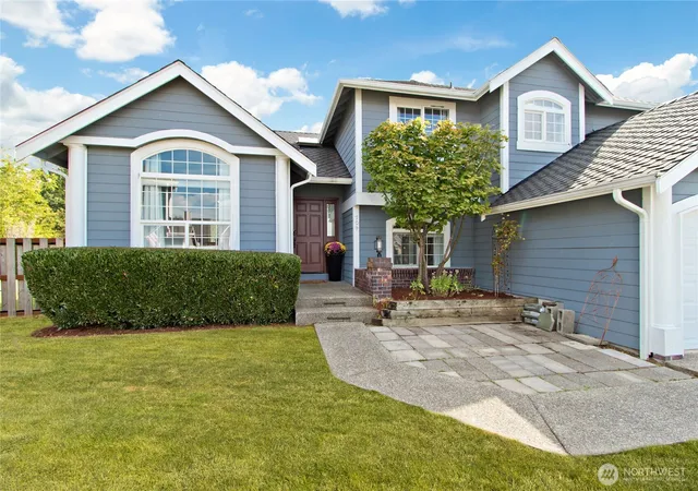 Photo 2 of Single family home for sale at 709 Victor St, Enumclaw, WA 98022 | MLS# NWM2580969 | Listing updated on 2026-09-24