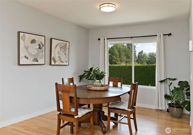Photo 4 of Single family home for sale at 709 Victor St, Enumclaw, WA 98022 | MLS# NWM2580969 | Listing updated on 2026-09-24