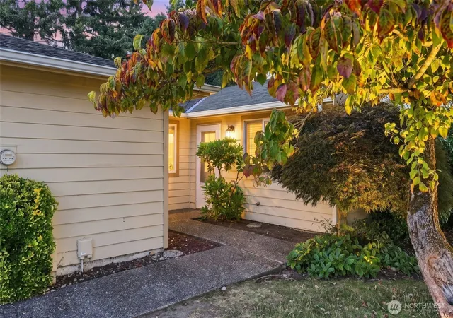 Photo 2 of Sale Pending at 24912 110th Place Se #4B, Kent, WA 98030 | MLS# NWM2580995 | Listing updated on 2026-09-24