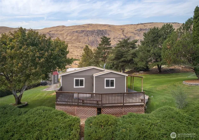 Photo 3 of Manufactured home for sale at 384 Sr 173, Brewster, WA 98812 | MLS# NWM2581016 | Listing updated on 2026-09-25
