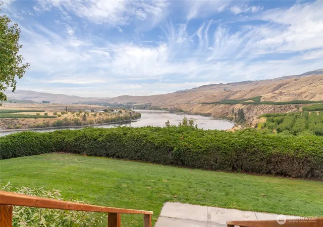 Photo 3 of Manufactured home for sale at 384 Sr 173, Brewster, WA 98812 | MLS# NWM2581016 | Listing updated on 2026-09-25