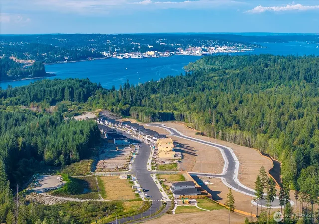 Photo 4 of Sale Pending at 3978 Flt Top Dr, Bremerton, WA 98312 | MLS# NWM2581018 | Listing updated on 2026-10-01