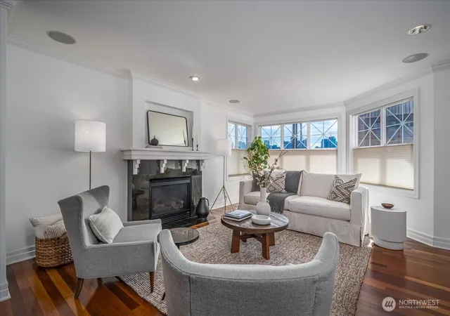Photo 3 of Single family home for sale at 518 Prospect St, Seattle, WA 98109 | MLS# NWM2581021 | Listing updated on 2026-09-26