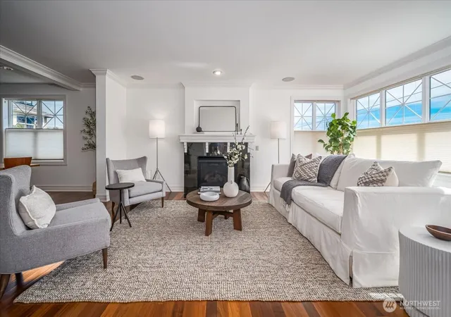 Photo 3 of Single family home for sale at 518 Prospect St, Seattle, WA 98109 | MLS# NWM2581021 | Listing updated on 2026-09-26