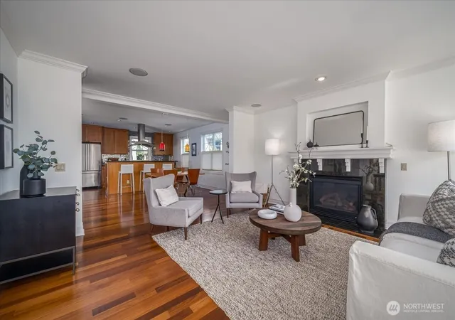 Photo 4 of Single family home for sale at 518 Prospect St, Seattle, WA 98109 | MLS# NWM2581021 | Listing updated on 2026-09-26
