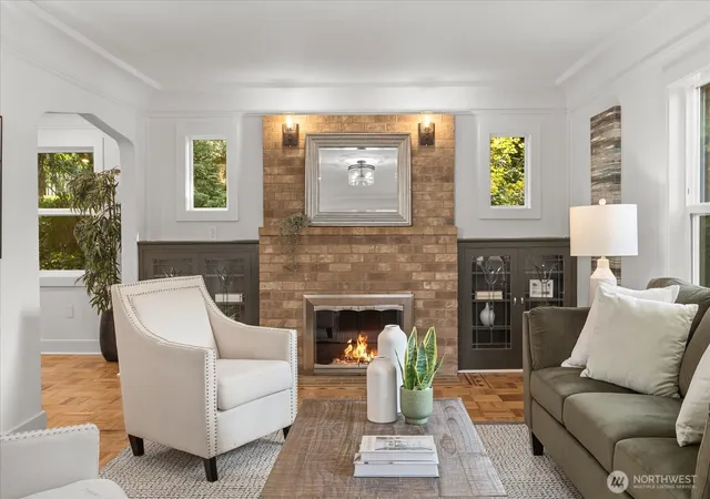 Photo 3 of Single family home for sale at 10322 Ashworth Ave N, Seattle, WA 98133 | MLS# NWM2581023 | Listing updated on 2026-10-01