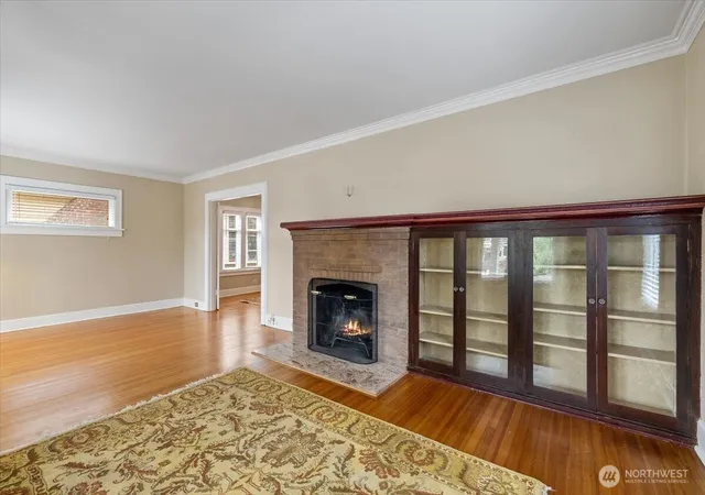 Photo 4 of Sale Pending at 2020 Lombard Ave, Everett, WA 98201 | MLS# NWM2581034 | Listing updated on 2026-09-27