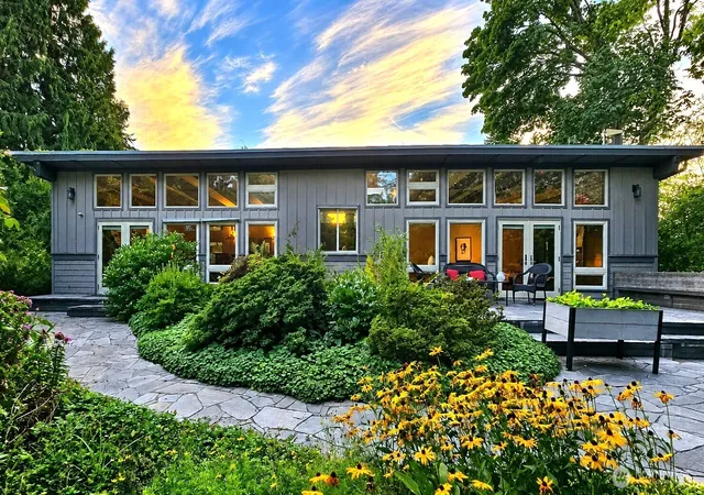 Photo 1 of Single family home for sale at 16 Cascade Key, Bellevue, WA 98006 | MLS# NWM2581036 | Listing updated on 2026-09-24