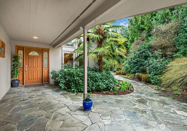 Photo 3 of Single family home for sale at 16 Cascade Key, Bellevue, WA 98006 | MLS# NWM2581036 | Listing updated on 2026-09-24
