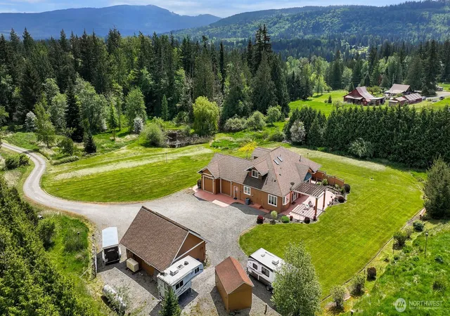 Photo 3 of Sale Pending at 1603 Kelly Rd, Bellingham, WA 98226 | MLS# NWM2581040 | Listing updated on 2026-09-28