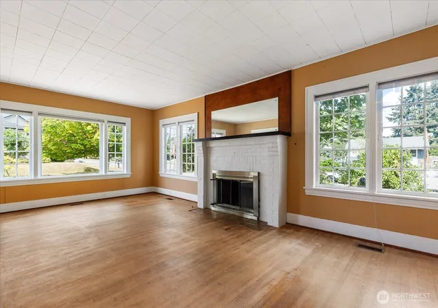Photo 3 of Single family home for sale at 1519 9th Street, Anacortes, WA 98221 | MLS# NWM2581045 | Listing updated on 2026-10-02