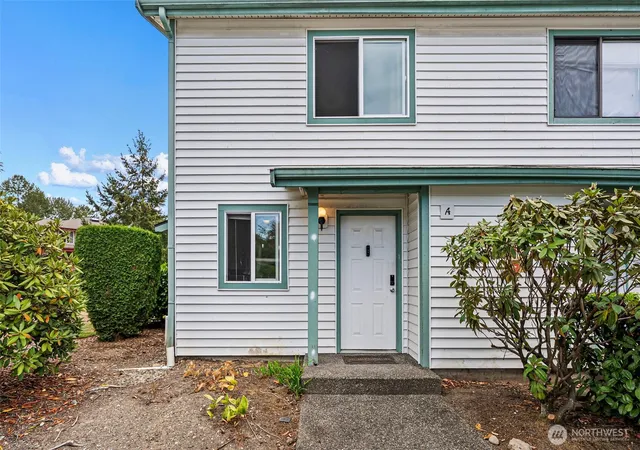 Condo for sale at 1721 SW 318th Place #48A, Federal Way, WA 98023 | MLS# NWM2581046