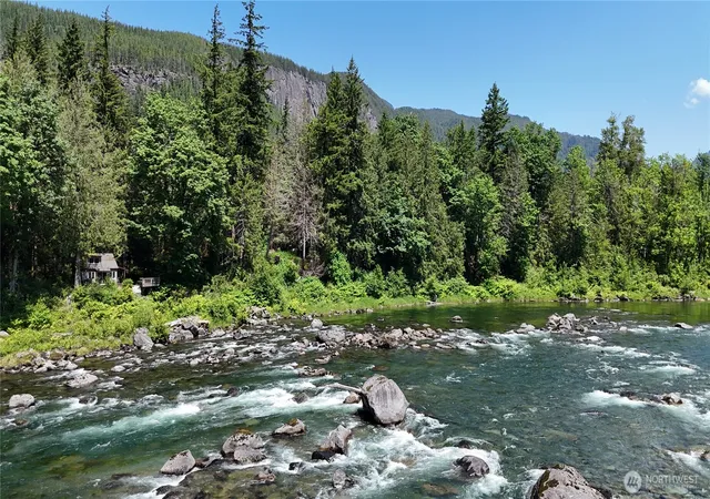 Photo 3 of Sale Pending at 49124 US 2, Sultan, WA 98294 | MLS# NWM2581076 | Listing updated on 2026-09-24