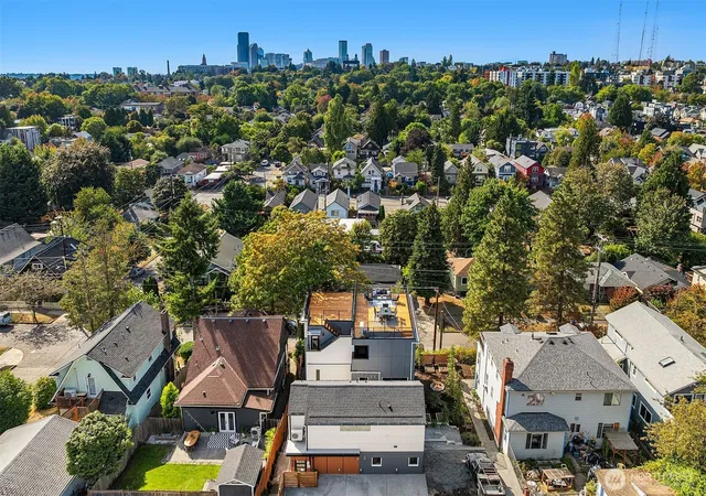 Photo 2 of Single family home for sale at 908 29th Avenue, Seattle, WA 98122 | MLS# NWM2581083 | Listing updated on 2026-09-27