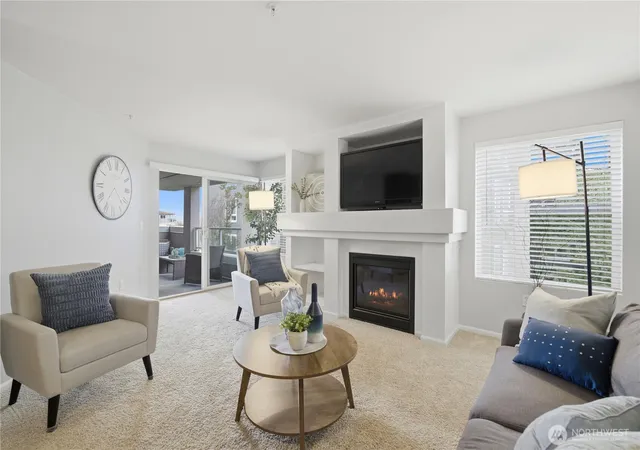 Photo 4 of Condo for sale at 4343 Roosevelt Way NE #404, Seattle, WA 98105 | MLS# NWM2581085 | Listing updated on 2026-09-22