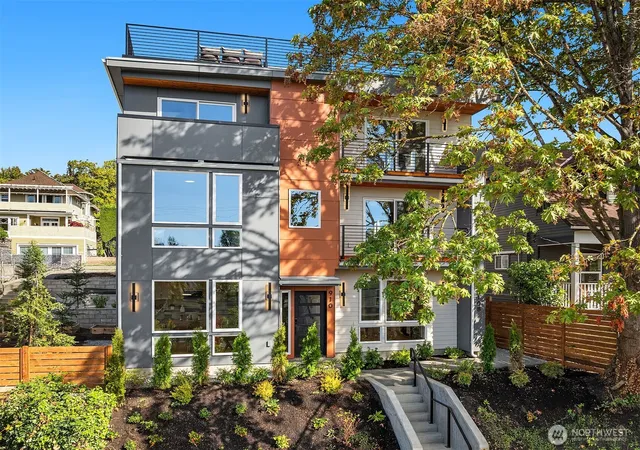Single family home for sale at 910 29th Avenue, Seattle, WA 98122 | MLS# NWM2581091 | Listing updated on 2026-09-27