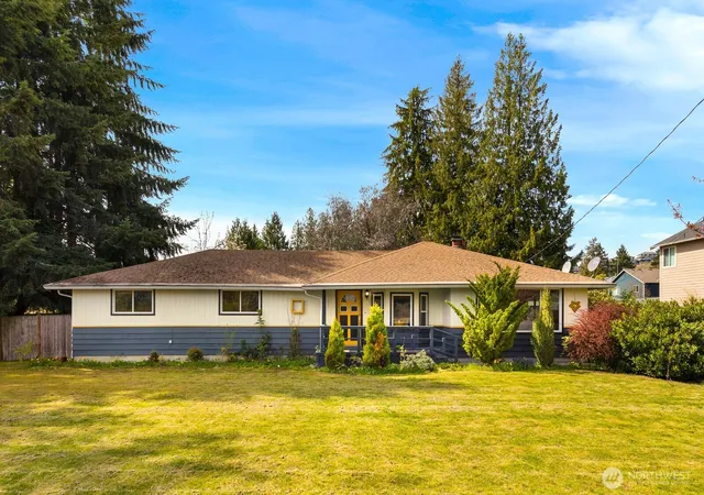 Photo 2 of Single family home for sale at 11122 Angeline Rd E, Bonney Lake, WA 98391 | MLS# NWM2581121 | Listing updated on 2026-10-01