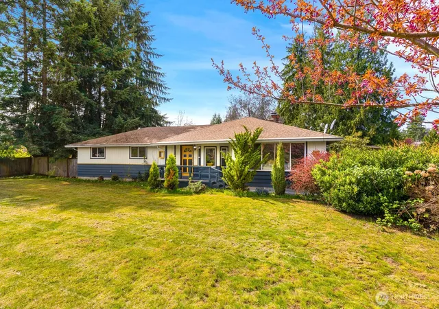 Photo 3 of Single family home for sale at 11122 Angeline Rd E, Bonney Lake, WA 98391 | MLS# NWM2581121 | Listing updated on 2026-10-01