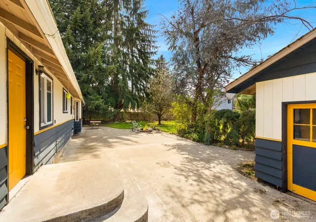 Photo 4 of Single family home for sale at 11122 Angeline Rd E, Bonney Lake, WA 98391 | MLS# NWM2581121 | Listing updated on 2026-10-01