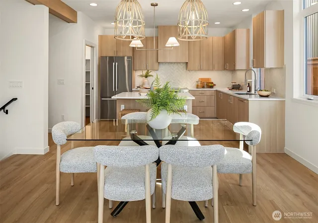 Photo 4 of Single family home for sale at 2530 30th Avenue W, Seattle, WA 98199 | MLS# NWM2581141 | Listing updated on 2026-10-01