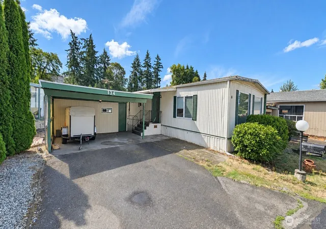 Photo 2 of Manufactured home for sale at 2928 86th Street Ct S #134, Lakewood, WA 98499 | MLS# NWM2581142 | Listing updated on 2026-09-25