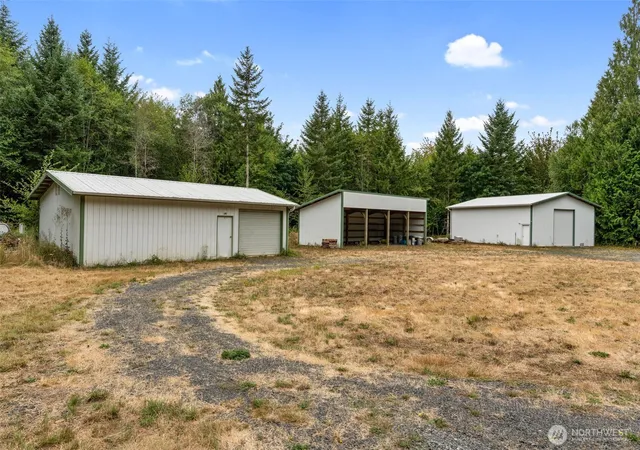 Photo 4 of Manufactured home for sale at 181 Labarre Rd, Chehalis, WA 98532 | MLS# NWM2581159 | Listing updated on 2026-09-25
