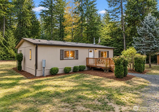 Photo 2 of Manufactured home for sale at 3587 Sw Firdrona Ln S, Port Orchard, WA 98367 | MLS# NWM2581160 | Listing updated on 2026-09-28