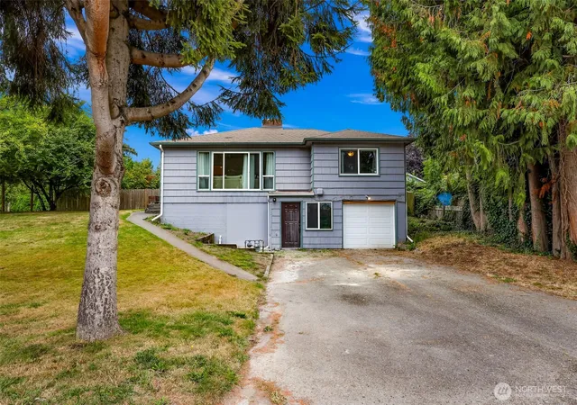 Photo 1 of Sale Pending at 1016 Lincoln St, Mount Vernon, WA 98273 | MLS# NWM2581170 | Listing updated on 2026-09-28