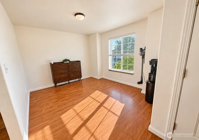 Photo 3 of Single family home for sale at 419 Spring Ln, Sedro Woolley, WA 98284 | MLS# NWM2581180 | Listing updated on 2026-09-25