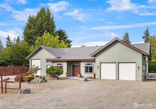 Photo 3 of Single family home for sale at 11033 Mandus Olson Rd Ne, Bainbridge Island, WA 98110 | MLS# NWM2581184 | Listing updated on 2026-10-01