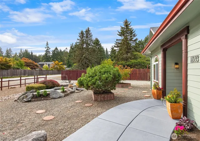 Photo 4 of Single family home for sale at 11033 Mandus Olson Rd NE, Bainbridge Island, WA 98110 | MLS# NWM2581184 | Listing updated on 2026-10-01