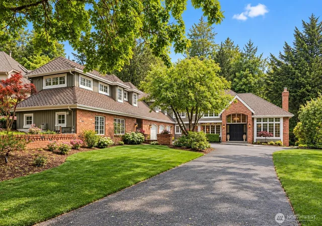 Photo 2 of Single family home for sale at 18138 Ne 130th Place, Redmond, WA 98052 | MLS# NWM2581185 | Listing updated on 2026-09-29