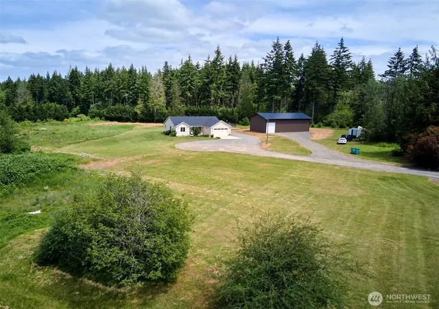 Single family home for sale at 560 Park Rd, Winlock, WA 98596 | MLS# NWM2581194
