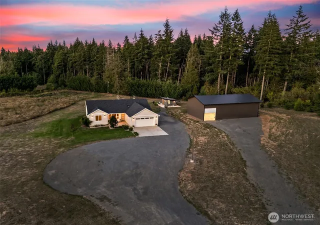 Photo 2 of Single family home for sale at 560 Park Rd, Winlock, WA 98596 | MLS# NWM2581194 | Listing updated on 2026-09-30
