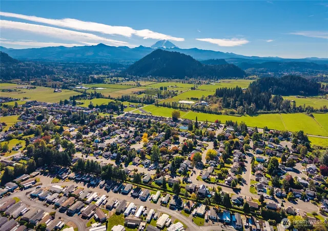 Photo 2 of Single family home for sale at 403 Petschauer Pl, Enumclaw, WA 98022 | MLS# NWM2581198 | Listing updated on 2026-10-23