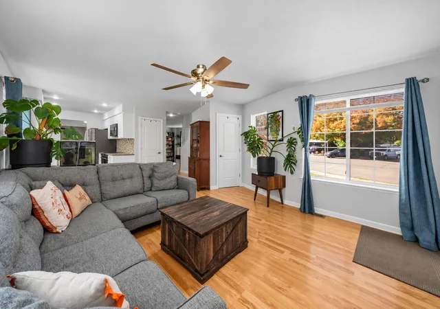 Photo 4 of Single family home for sale at 403 Petschauer Pl, Enumclaw, WA 98022 | MLS# NWM2581198 | Listing updated on 2026-10-23