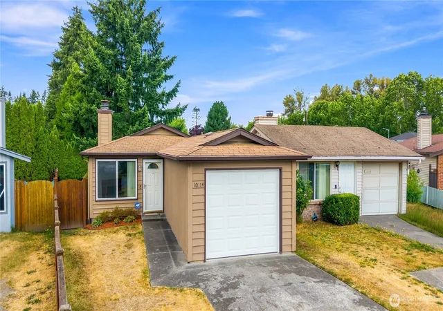 Photo 2 of Sale Pending at 10114 52nd Drive Ne, Marysville, WA 98270 | MLS# NWM2581228 | Listing updated on 2026-09-25