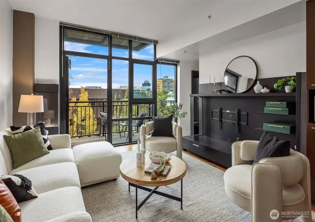 Photo 3 of Sale Pending at 2911 2nd Avenue #704, Seattle, WA 98121 | MLS# NWM2581233 | Listing updated on 2026-09-26