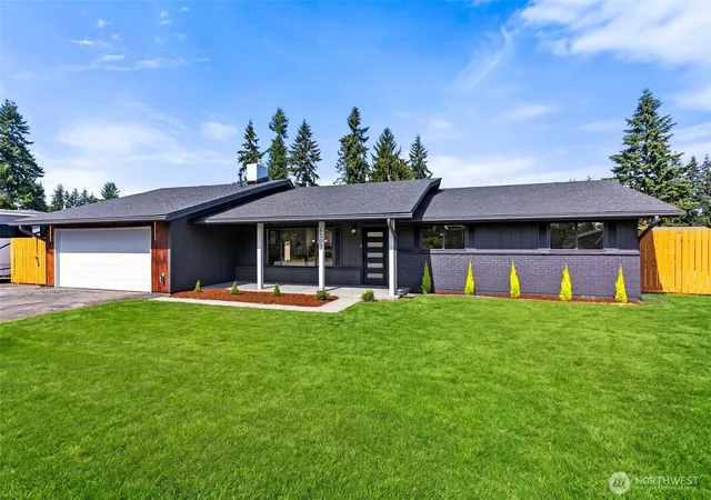 Photo 2 of Single family home for sale at 4507 130th Place Ne, Marysville, WA 98271 | MLS# NWM2581255 | Listing updated on 2026-10-01