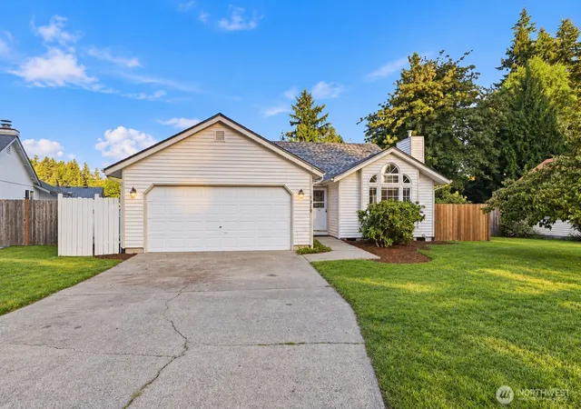 Photo 3 of Sale Pending at 1518 Entrada Ct Ne, Olympia, WA 98506 | MLS# NWM2581266 | Listing updated on 2026-09-28