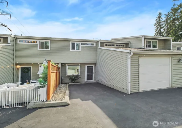 Photo 1 of Townhouse for sale at 14441 124th Avenue Ne #A7, Kirkland, WA 98034 | MLS# NWM2581267 | Listing updated on 2026-09-26