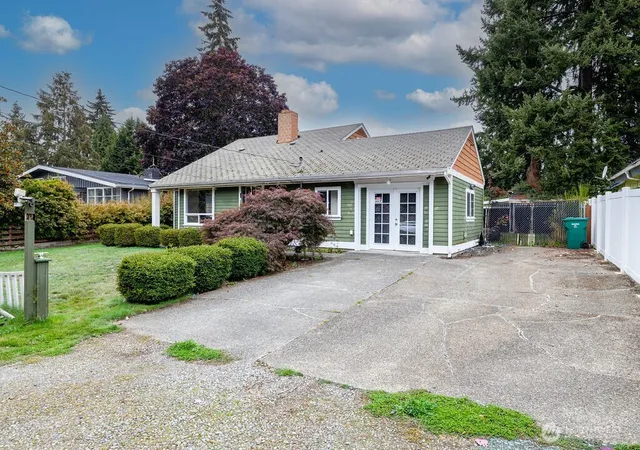 Photo 3 of Single family home for sale at 31227 7th Avenue S, Federal Way, WA 98003 | MLS# NWM2581284 | Listing updated on 2026-10-06
