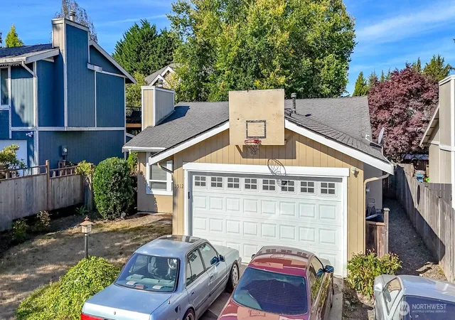 Photo 3 of Single family home for sale at 3512 N Orchard St, Tacoma, WA 98407 | MLS# NWM2581287 | Listing updated on 2026-09-25