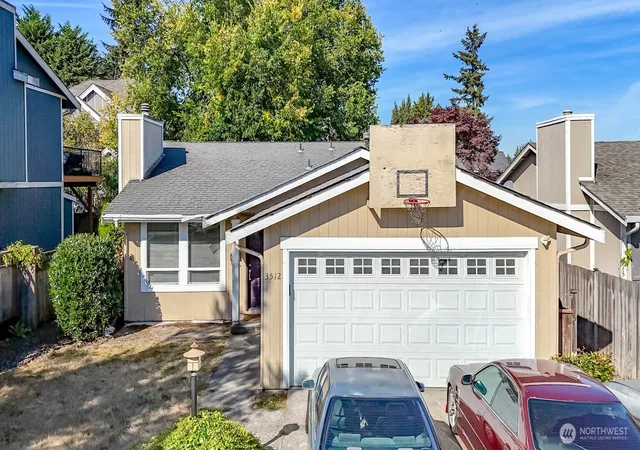 Photo 4 of Single family home for sale at 3512 N Orchard St, Tacoma, WA 98407 | MLS# NWM2581287 | Listing updated on 2026-09-25