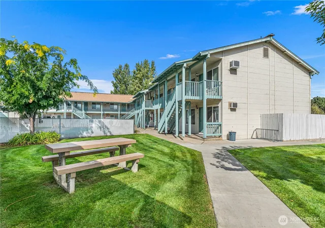 Photo 1 of Condo for sale at 10 S Cove Ave #29, Wenatchee, WA 98801 | MLS# NWM2581331 | Listing updated on 2026-09-19