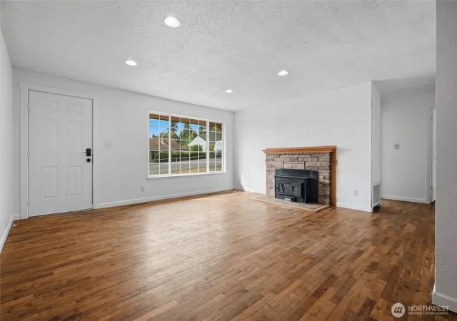 Photo 3 of Single family home for sale at 1930 NE Virginia St, Bremerton, WA 98310 | MLS# NWM2581334 | Listing updated on 2026-09-18