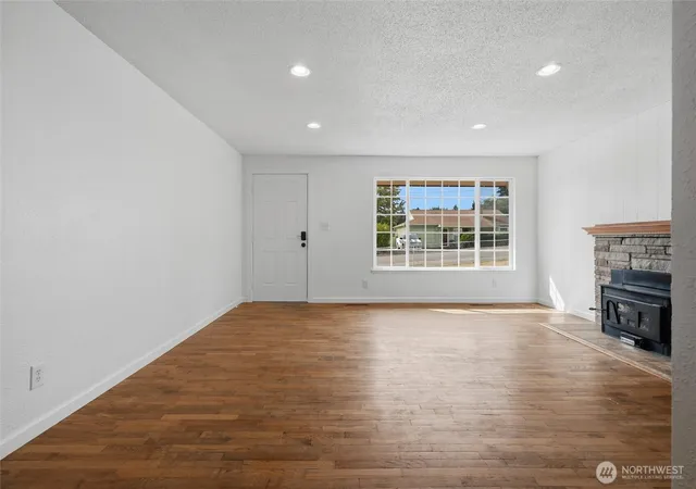Photo 4 of Single family home for sale at 1930 NE Virginia St, Bremerton, WA 98310 | MLS# NWM2581334 | Listing updated on 2026-09-18