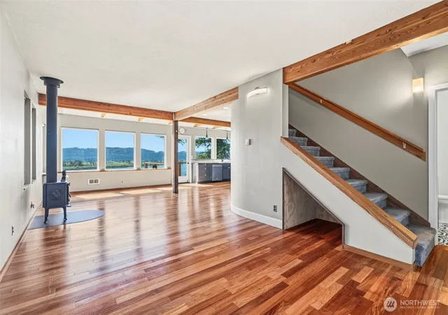 Photo 4 of Sale Pending at 330 Columbia St, Cathlamet, WA 98612 | MLS# NWM2581337 | Listing updated on 2026-09-29